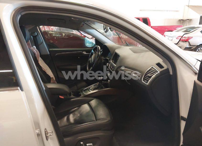 Photo 5 of 2017 Audi Q5 2.0T PREMIUM (VIN WA1L2AFP5HA041712)