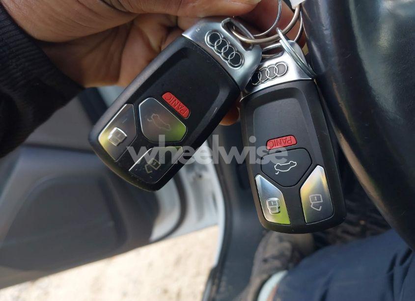 Photo 11 of 2017 Audi Q7 3.0T PREMIUM (VIN WA1LAAF70HD023071)