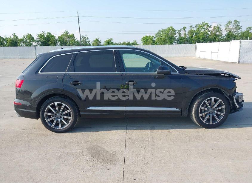 Photo 14 of 2019 Audi Q7 55 PREMIUM (VIN WA1LAAF72KD046925)