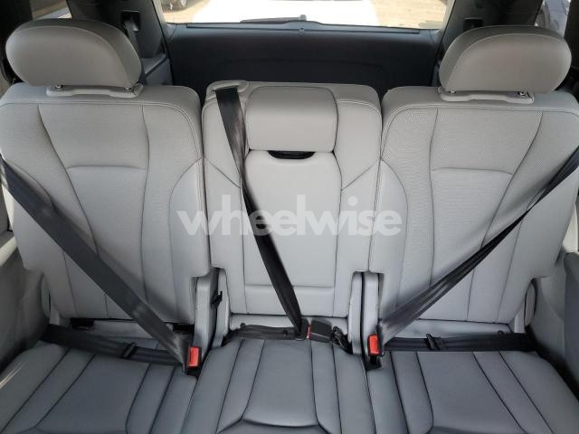 Photo 5 of 2018 AUDI Q7 PREMIUM PLUS (VIN WA1LAAF74JD039540)