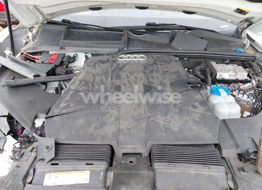 Photo 10 of 2017 Audi Q7 3.0T PREMIUM (VIN WA1LAAF77HD024671)