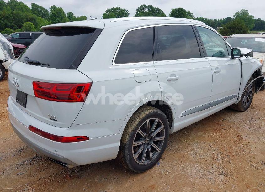 Photo 4 of 2017 Audi Q7 3.0T PREMIUM (VIN WA1LAAF77HD024671)
