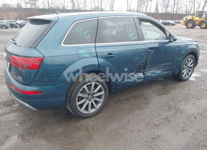 Photo 4 of 2018 Audi Q7 3.0T PREMIUM (VIN WA1LAAF77JD026085)