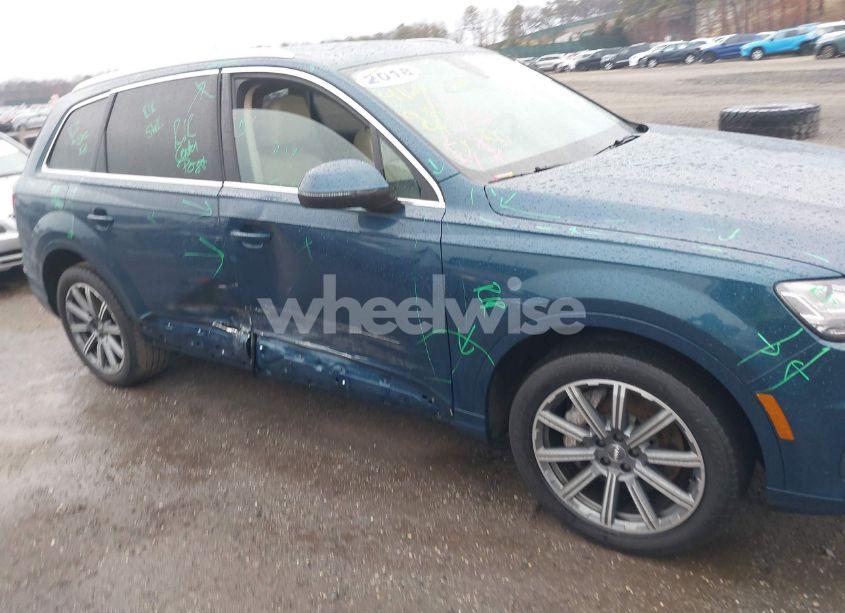 Photo 6 of 2018 Audi Q7 3.0T PREMIUM (VIN WA1LAAF77JD026085)