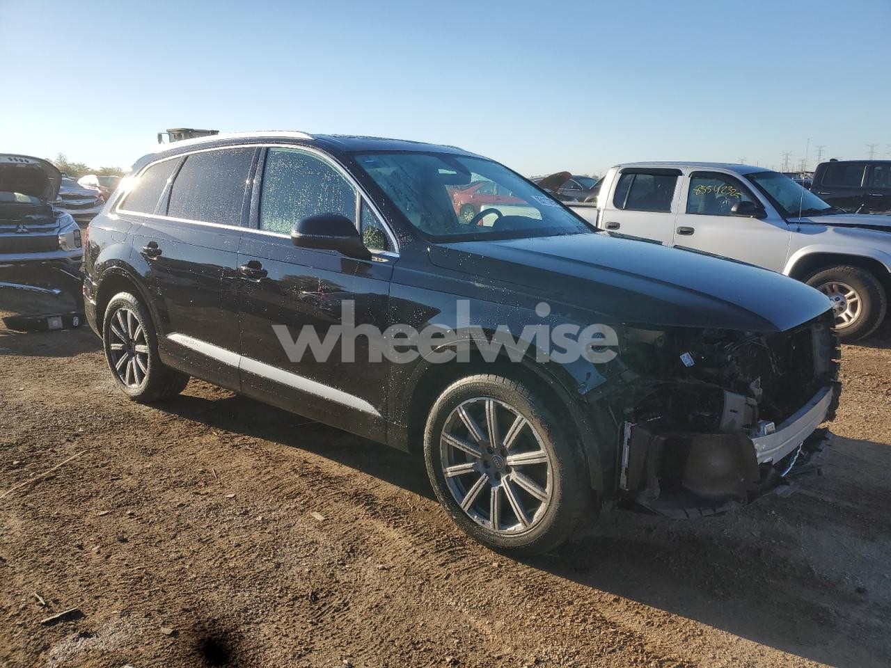 Photo 4 of 2018 AUDI Q7 PREMIUM PLUS (VIN WA1LAAF79JD018909)