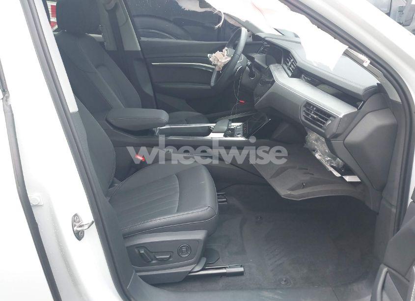 Photo 5 of 2023 Audi E-tron PREMIUM PLUS QUATTRO (VIN WA1LAAGE8PB006137)