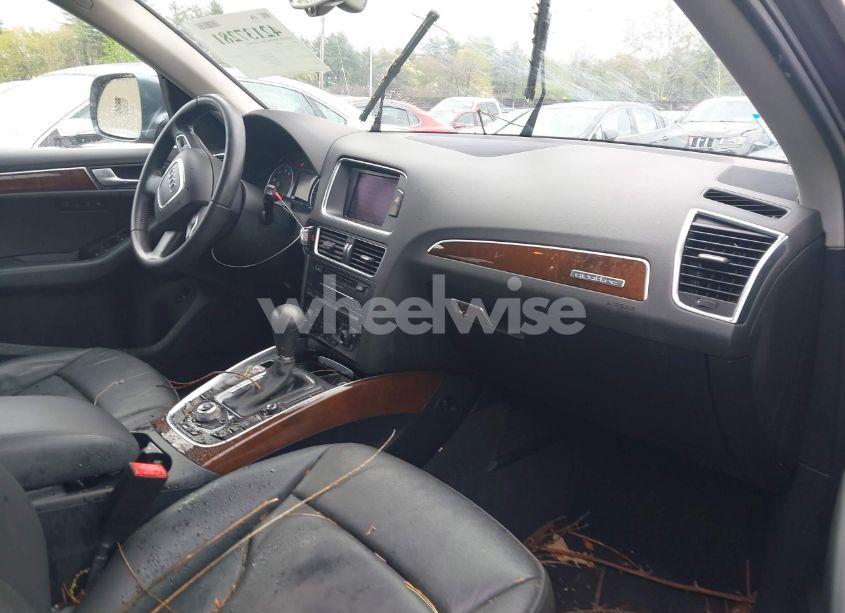Photo 5 of 2012 Audi Q5 2.0T PREMIUM (VIN WA1LFAFP0CA112215)