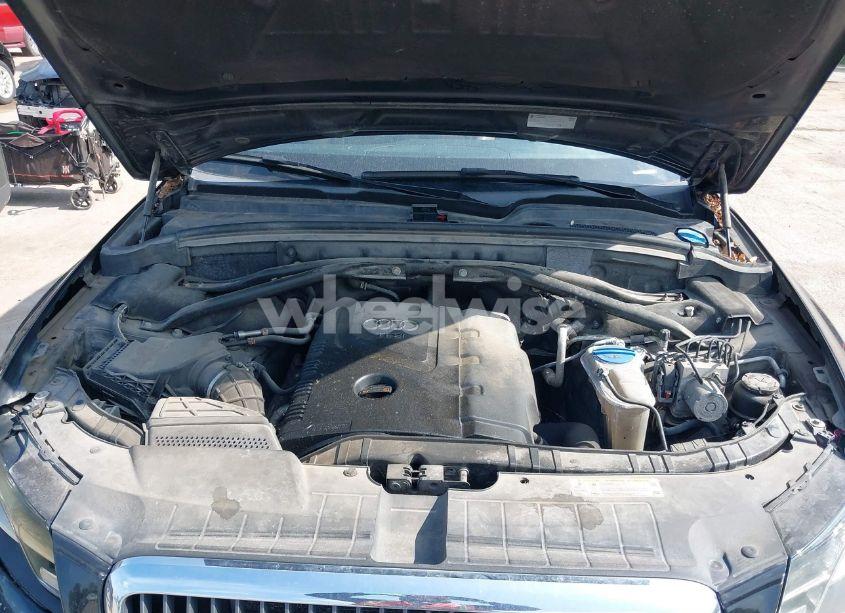 Photo 10 of 2012 Audi Q5 2.0T PREMIUM (VIN WA1LFAFP1CA062568)