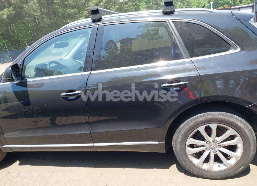 Photo 14 of 2015 Audi Q5 2.0T PREMIUM (VIN WA1LFAFP1FA130274)