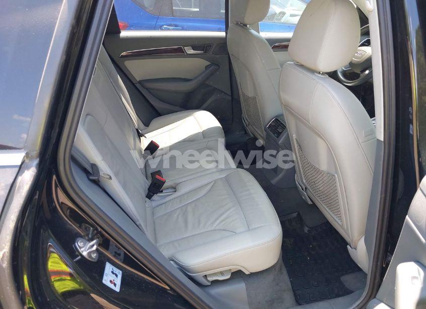 Photo 8 of 2015 Audi Q5 2.0T PREMIUM (VIN WA1LFAFP1FA130274)