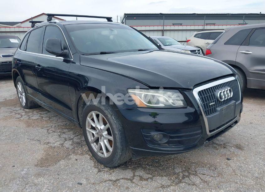 2011 Audi Q5 2.0T PREMIUM (VIN WA1LFAFP2BA088692) main photo