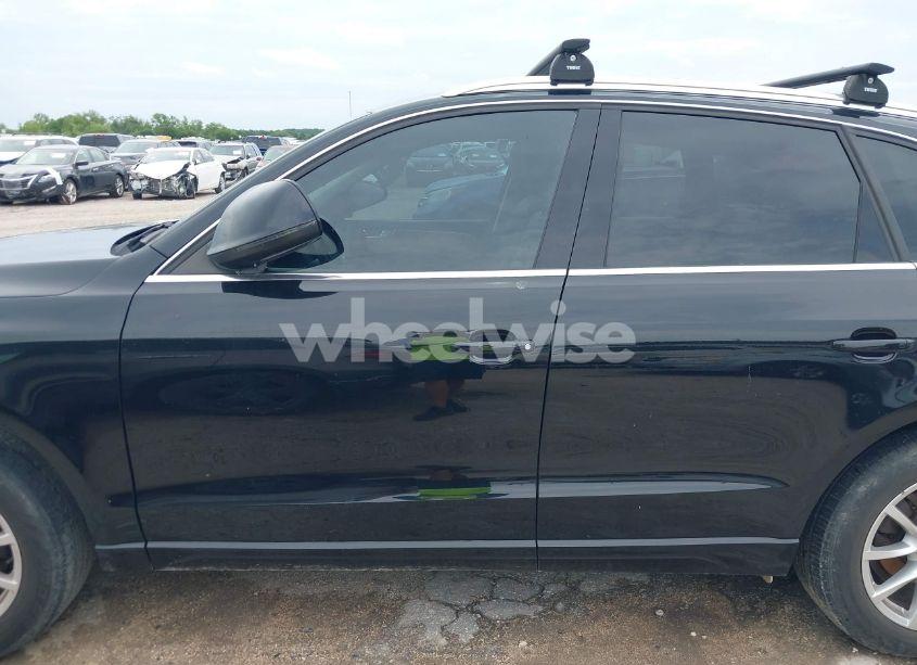 Photo 15 of 2011 Audi Q5 2.0T PREMIUM (VIN WA1LFAFP2BA088692)