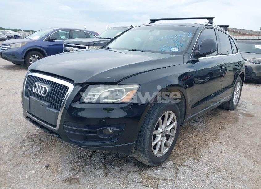 Photo 2 of 2011 Audi Q5 2.0T PREMIUM (VIN WA1LFAFP2BA088692)