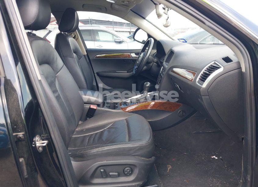 Photo 5 of 2011 Audi Q5 2.0T PREMIUM (VIN WA1LFAFP2BA088692)