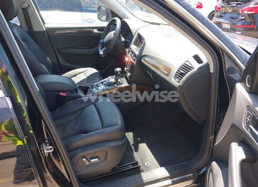 Photo 5 of 2013 Audi Q5 2.0T PREMIUM (VIN WA1LFAFP2DA042234)