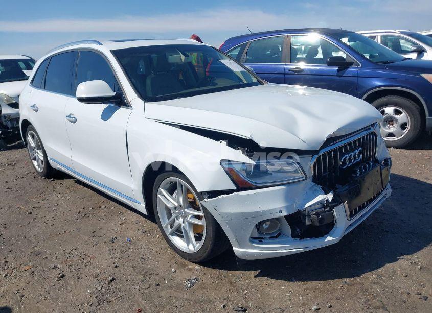 2015 Audi Q5 2.0T PREMIUM (VIN WA1LFAFP2FA073812) main photo
