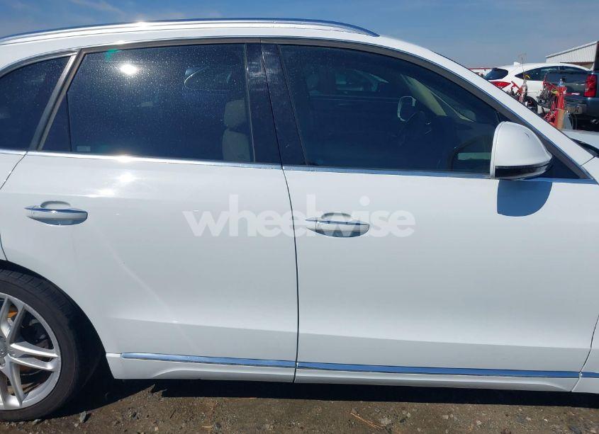 Photo 13 of 2015 Audi Q5 2.0T PREMIUM (VIN WA1LFAFP2FA073812)
