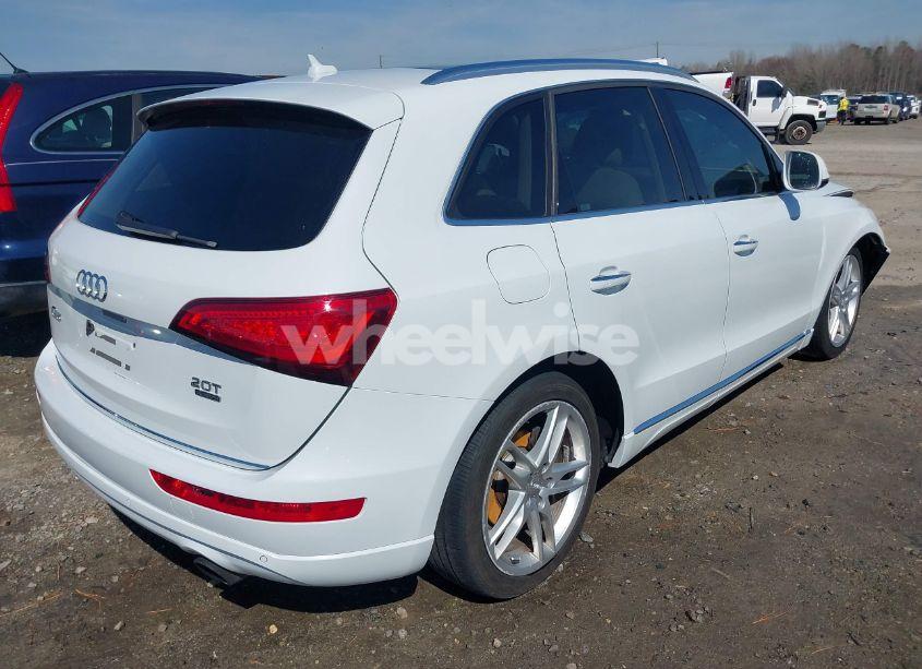 Photo 4 of 2015 Audi Q5 2.0T PREMIUM (VIN WA1LFAFP2FA073812)