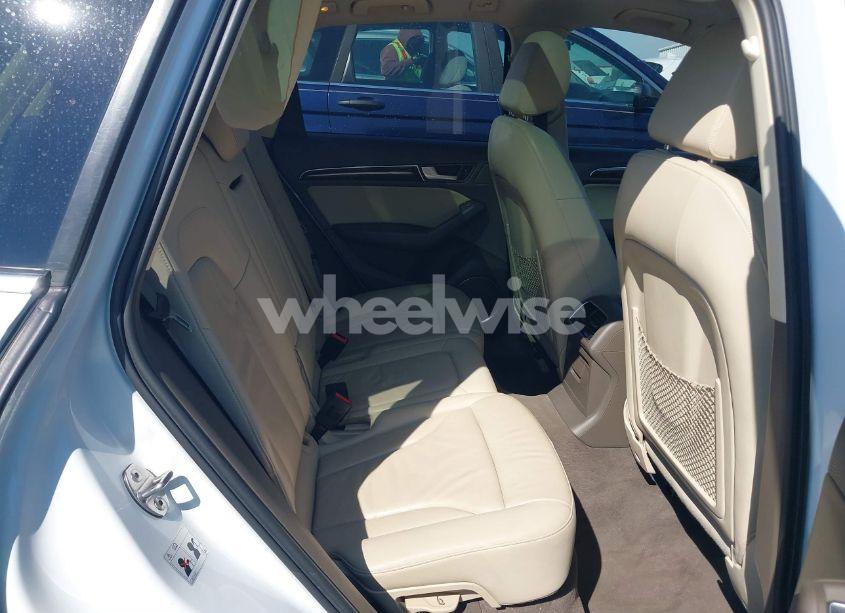 Photo 8 of 2015 Audi Q5 2.0T PREMIUM (VIN WA1LFAFP2FA073812)