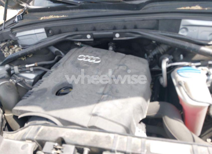Photo 10 of 2015 Audi Q5 2.0T PREMIUM (VIN WA1LFAFP3FA069364)