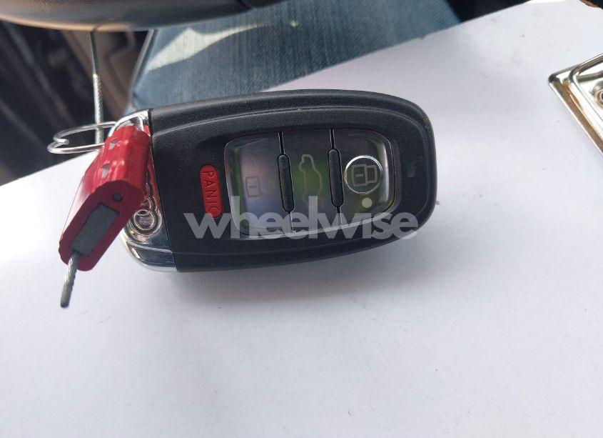 Photo 11 of 2012 Audi Q5 2.0T PREMIUM (VIN WA1LFAFP4CA136372)