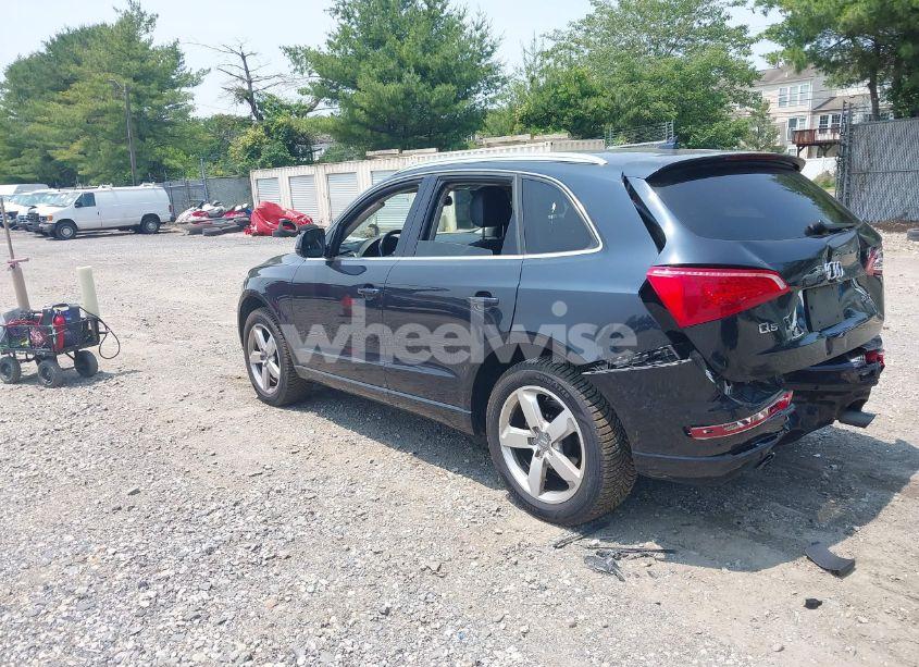 Photo 3 of 2012 Audi Q5 2.0T PREMIUM (VIN WA1LFAFP4CA136372)