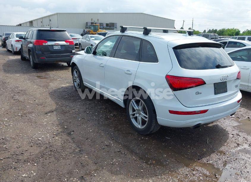Photo 3 of 2015 Audi Q5 2.0T PREMIUM (VIN WA1LFAFP4FA067607)