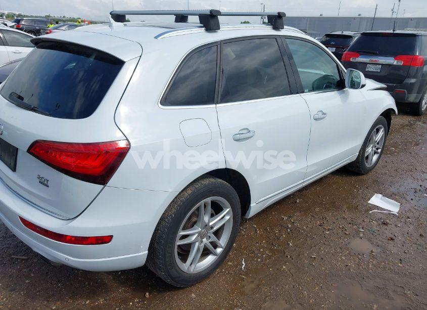 Photo 4 of 2015 Audi Q5 2.0T PREMIUM (VIN WA1LFAFP4FA067607)