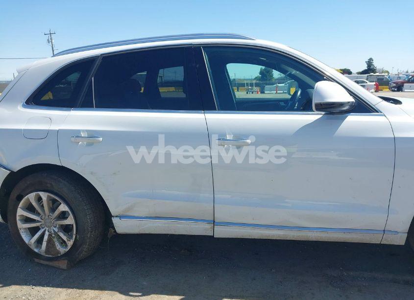Photo 14 of 2015 Audi Q5 2.0T PREMIUM (VIN WA1LFAFP6FA096946)