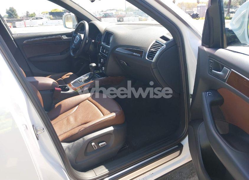 Photo 5 of 2015 Audi Q5 2.0T PREMIUM (VIN WA1LFAFP6FA096946)