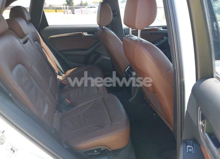 Photo 8 of 2015 Audi Q5 2.0T PREMIUM (VIN WA1LFAFP6FA096946)