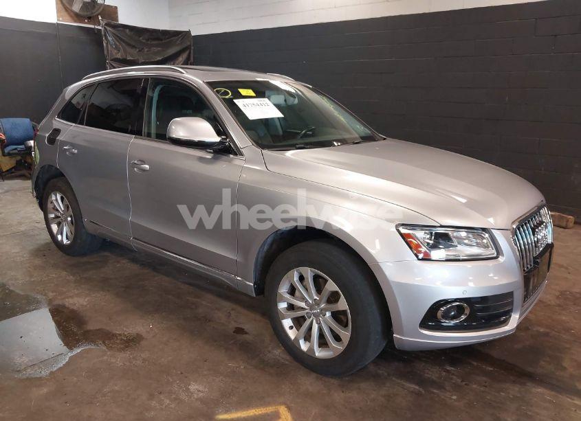 2015 Audi Q5 2.0T PREMIUM (VIN WA1LFAFP6FA114345) main photo