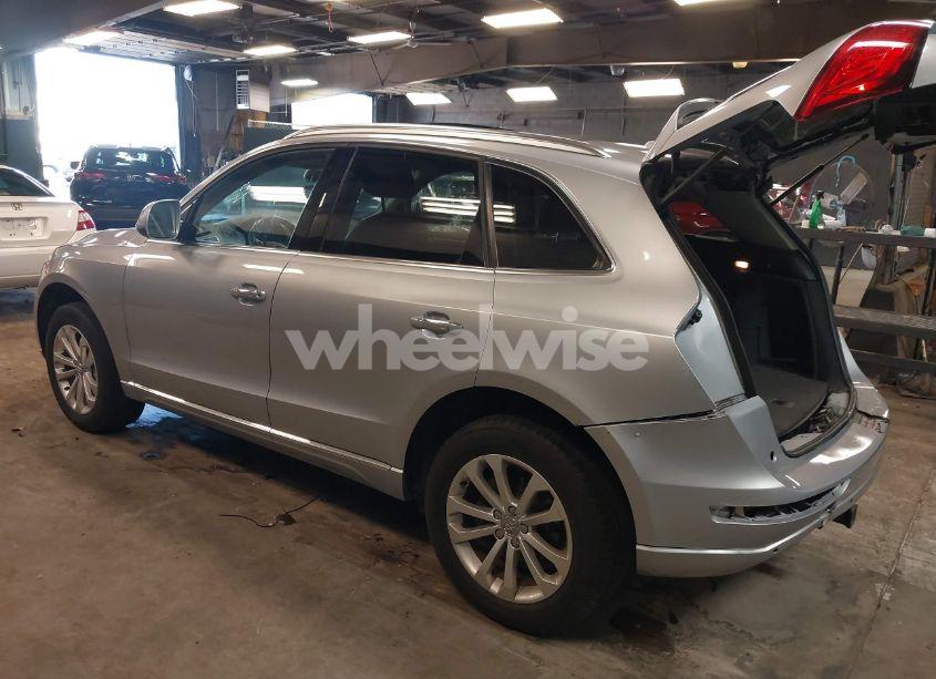 Photo 3 of 2015 Audi Q5 2.0T PREMIUM (VIN WA1LFAFP6FA114345)