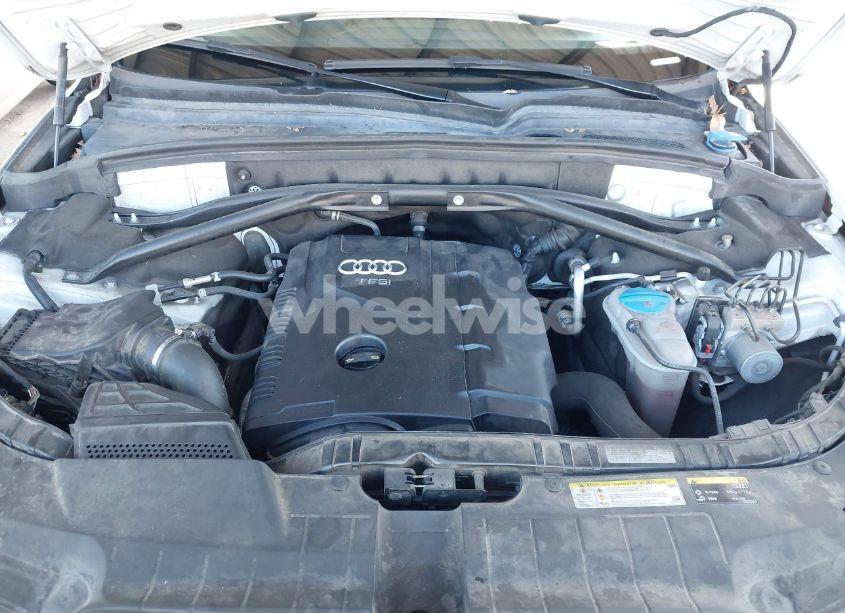 Photo 10 of 2015 Audi Q5 2.0T PREMIUM (VIN WA1LFAFP7FA059789)