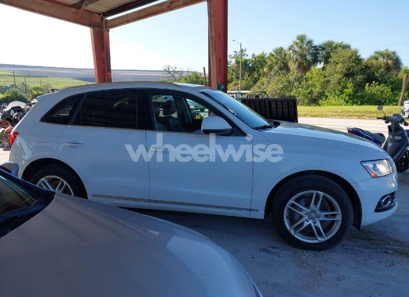 Photo 13 of 2015 Audi Q5 2.0T PREMIUM (VIN WA1LFAFP7FA059789)