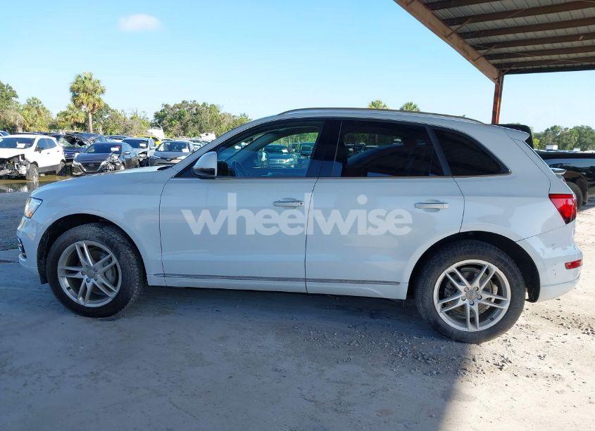 Photo 14 of 2015 Audi Q5 2.0T PREMIUM (VIN WA1LFAFP7FA059789)