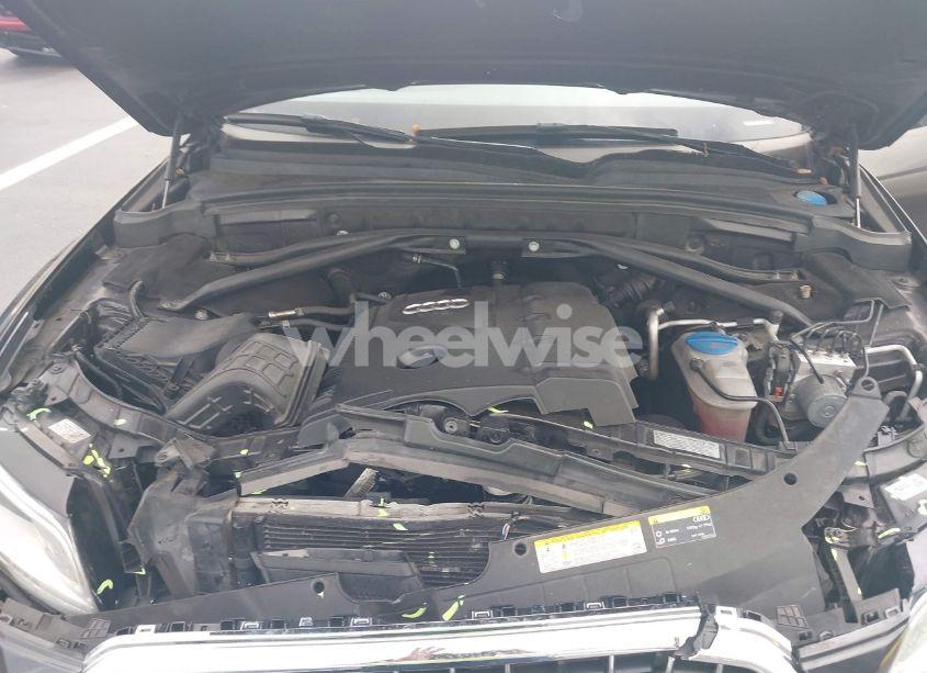 Photo 10 of 2015 Audi Q5 2.0T PREMIUM (VIN WA1LFAFP7FA078648)