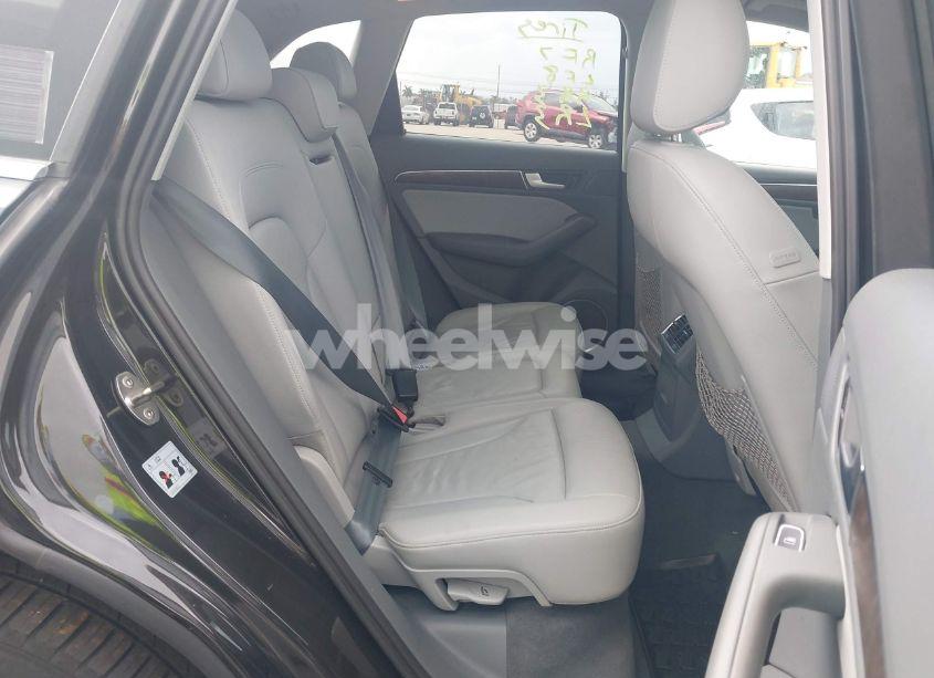 Photo 8 of 2015 Audi Q5 2.0T PREMIUM (VIN WA1LFAFP7FA078648)