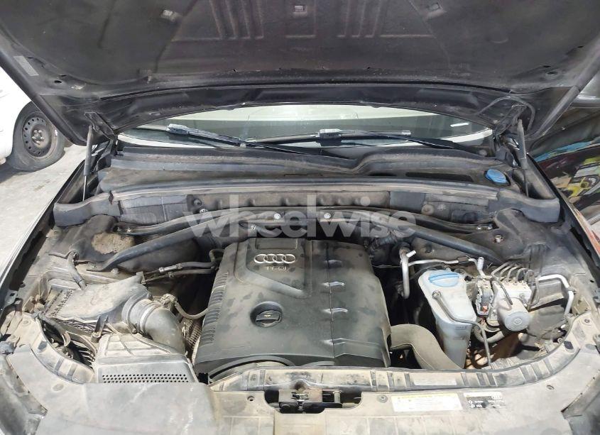 Photo 10 of 2015 Audi Q5 2.0T PREMIUM (VIN WA1LFAFP8FA028566)