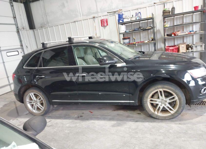 Photo 13 of 2015 Audi Q5 2.0T PREMIUM (VIN WA1LFAFP8FA028566)