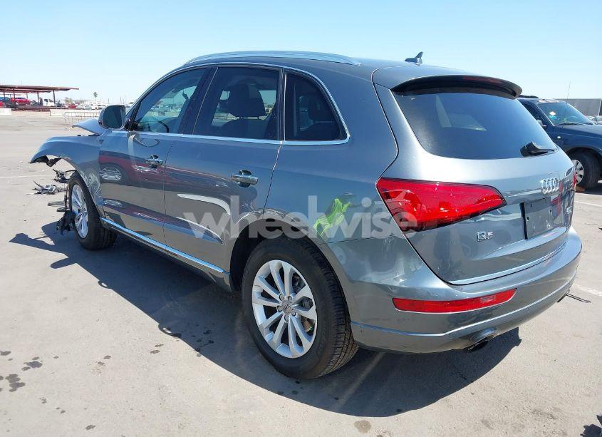 Photo 3 of 2015 Audi Q5 2.0T PREMIUM (VIN WA1LFAFP8FA129901)