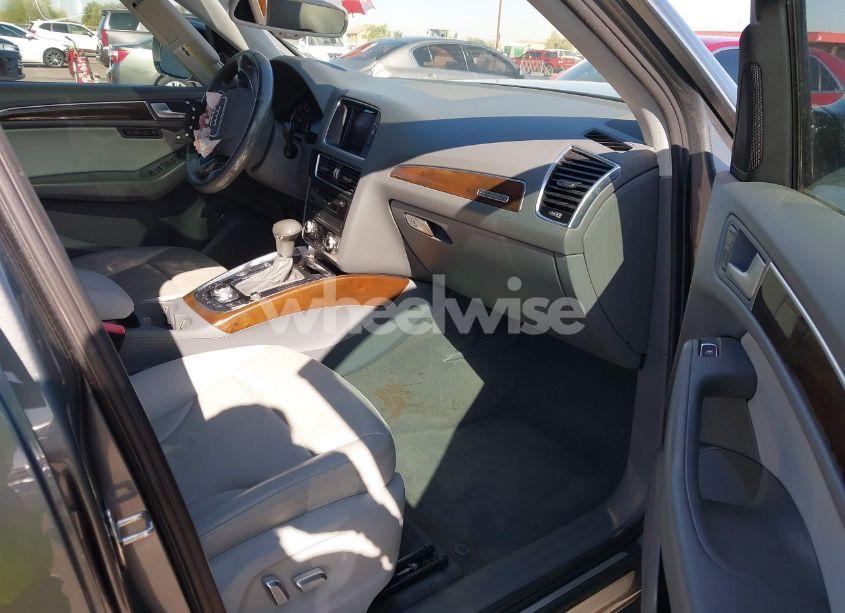 Photo 5 of 2015 Audi Q5 2.0T PREMIUM (VIN WA1LFAFP8FA129901)