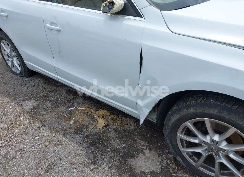 Photo 6 of 2012 Audi Q5 2.0T PREMIUM (VIN WA1LFAFP9CA047137)