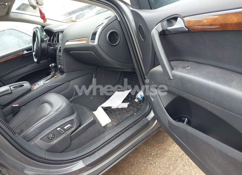 Photo 5 of 2015 Audi Q7 3.0T PREMIUM (VIN WA1LGAFE5FD019091)