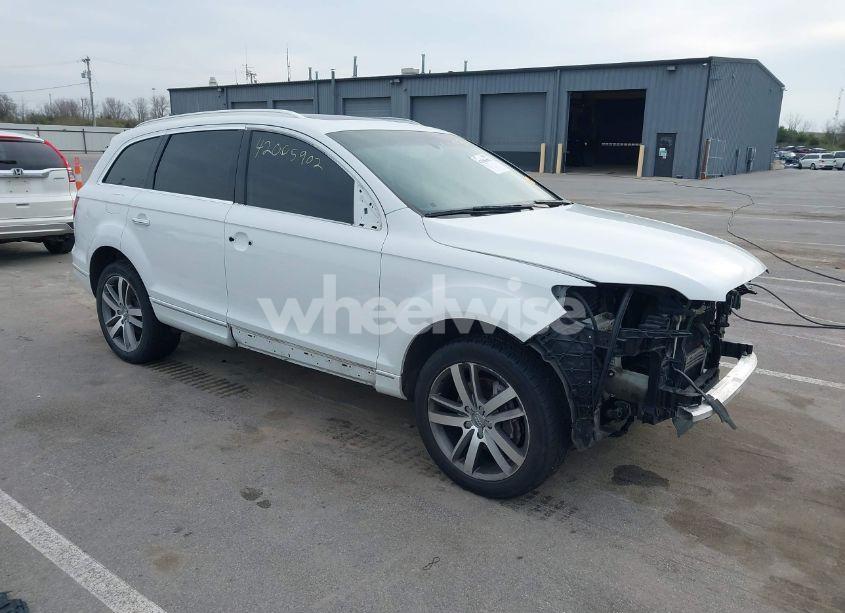 2015 Audi Q7 3.0T PREMIUM (VIN WA1LGAFE6FD030102) main photo