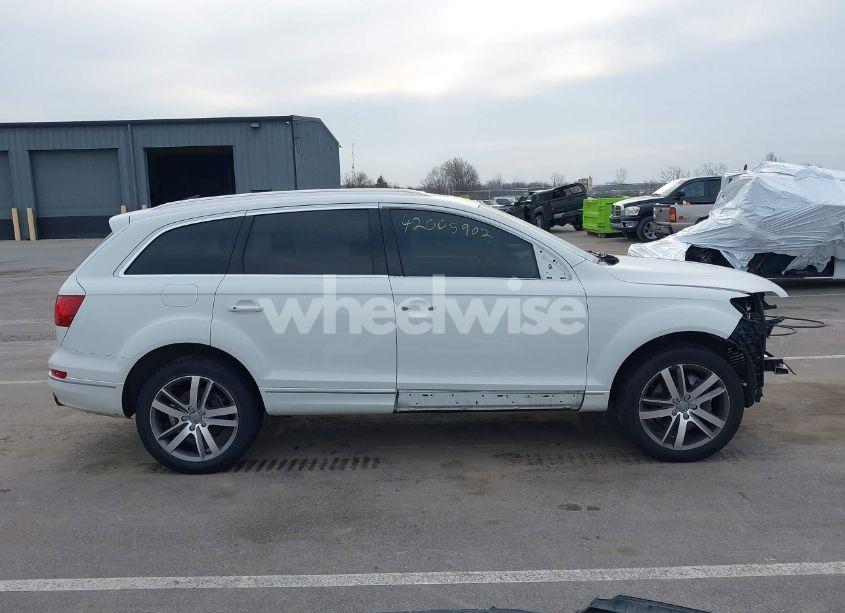 Photo 14 of 2015 Audi Q7 3.0T PREMIUM (VIN WA1LGAFE6FD030102)