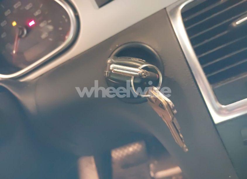 Photo 11 of 2012 Audi Q7 3.0T PREMIUM (VIN WA1LGAFE7CD006743)