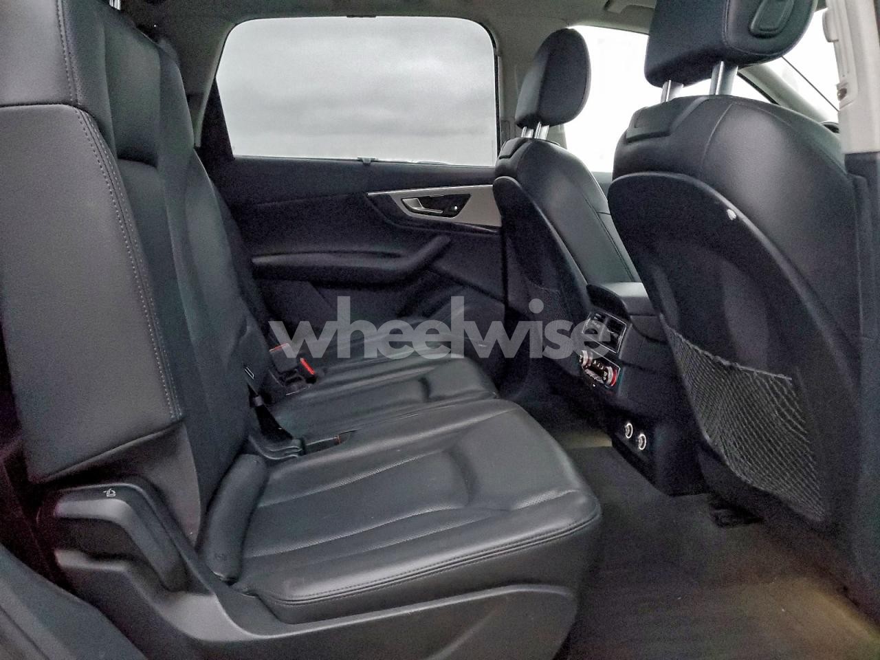 Photo 11 of 2018 AUDI Q7 PREMIUM PLUS (VIN WA1LHAF71JD034078)