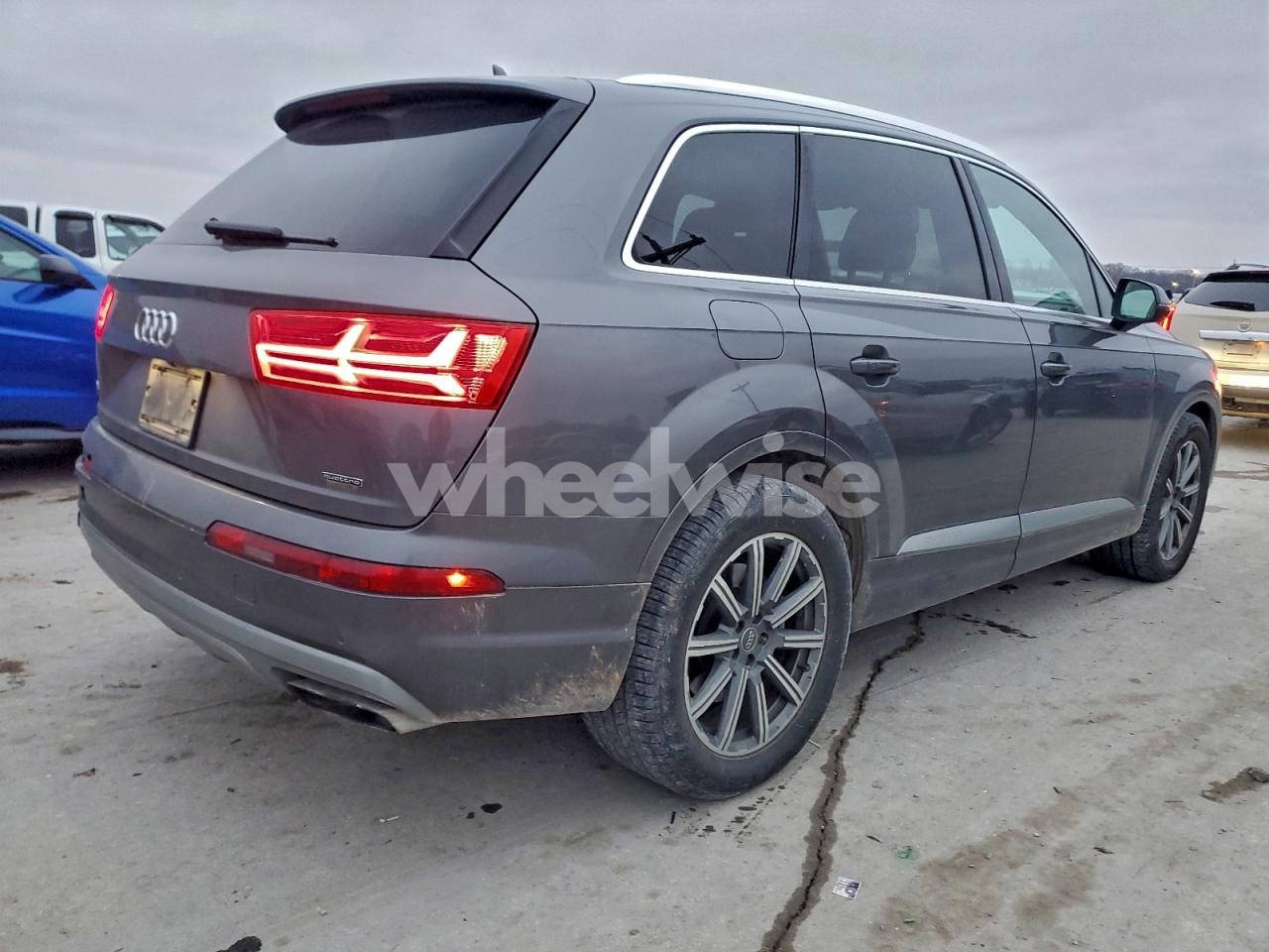 Photo 3 of 2018 AUDI Q7 PREMIUM PLUS (VIN WA1LHAF71JD034078)