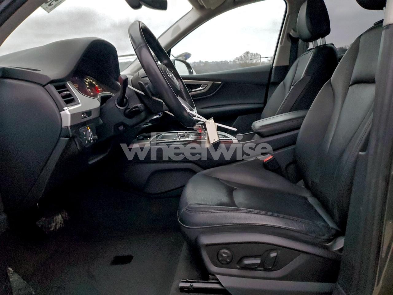 Photo 7 of 2018 AUDI Q7 PREMIUM PLUS (VIN WA1LHAF71JD034078)